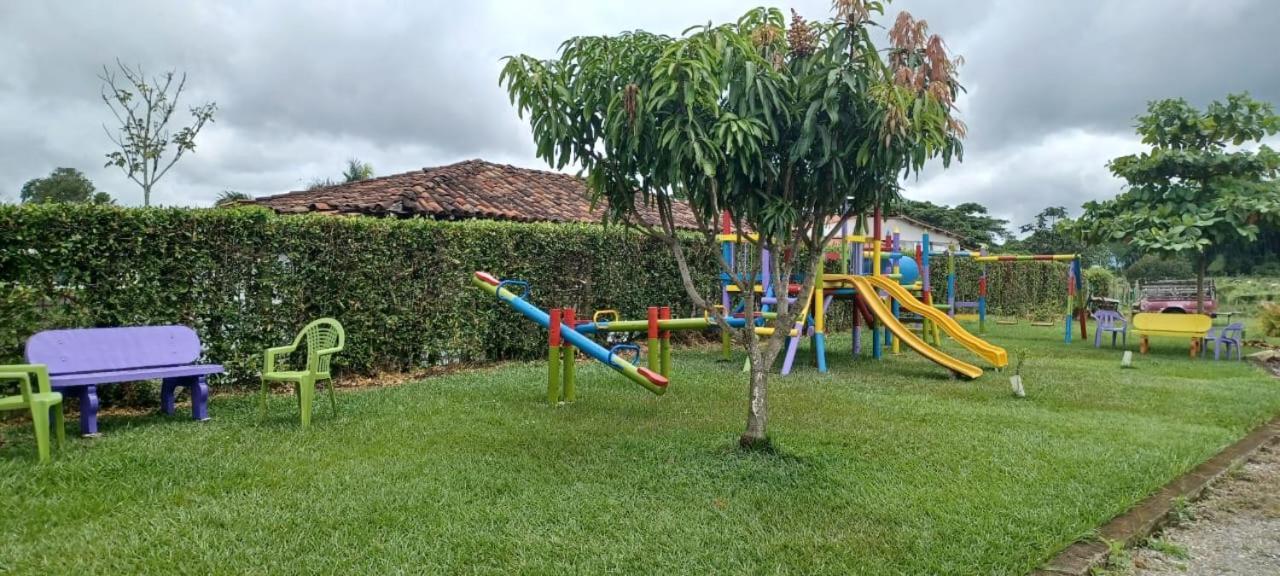 Finca Hotel El Saman De Alto Bonito Montenegro Zewnętrze zdjęcie