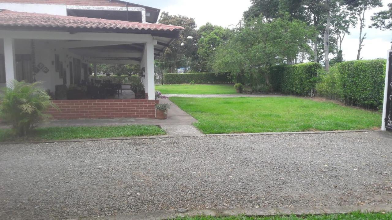 Finca Hotel El Saman De Alto Bonito Montenegro Zewnętrze zdjęcie
