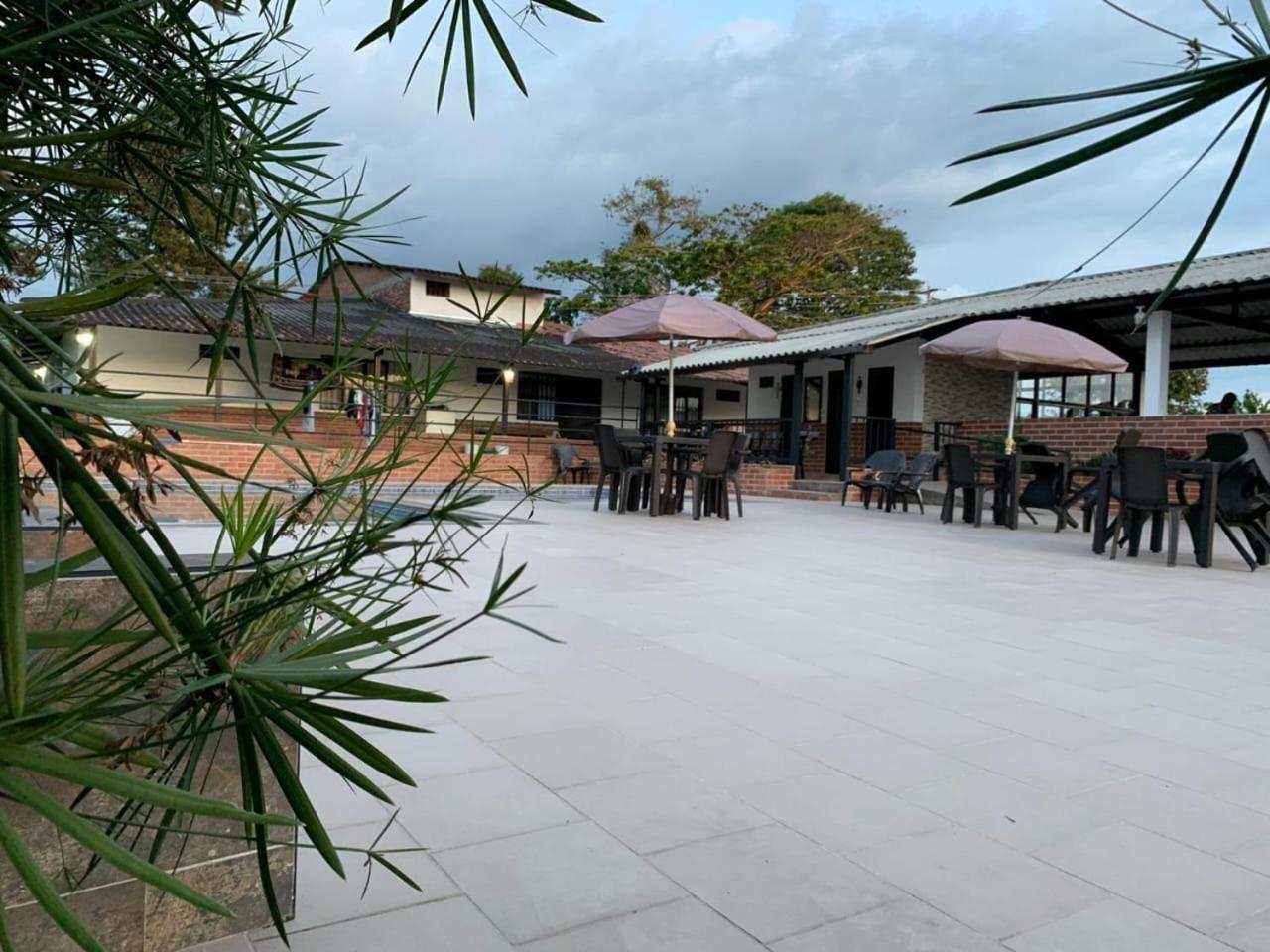 Finca Hotel El Saman De Alto Bonito Montenegro Zewnętrze zdjęcie